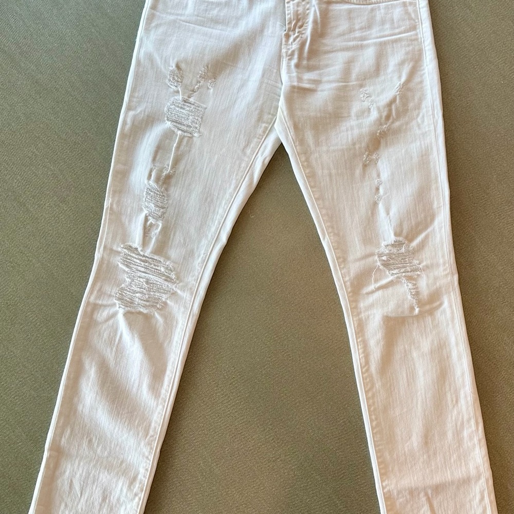 J Brand Men's white slim fit distressed Jeans      sz. 29